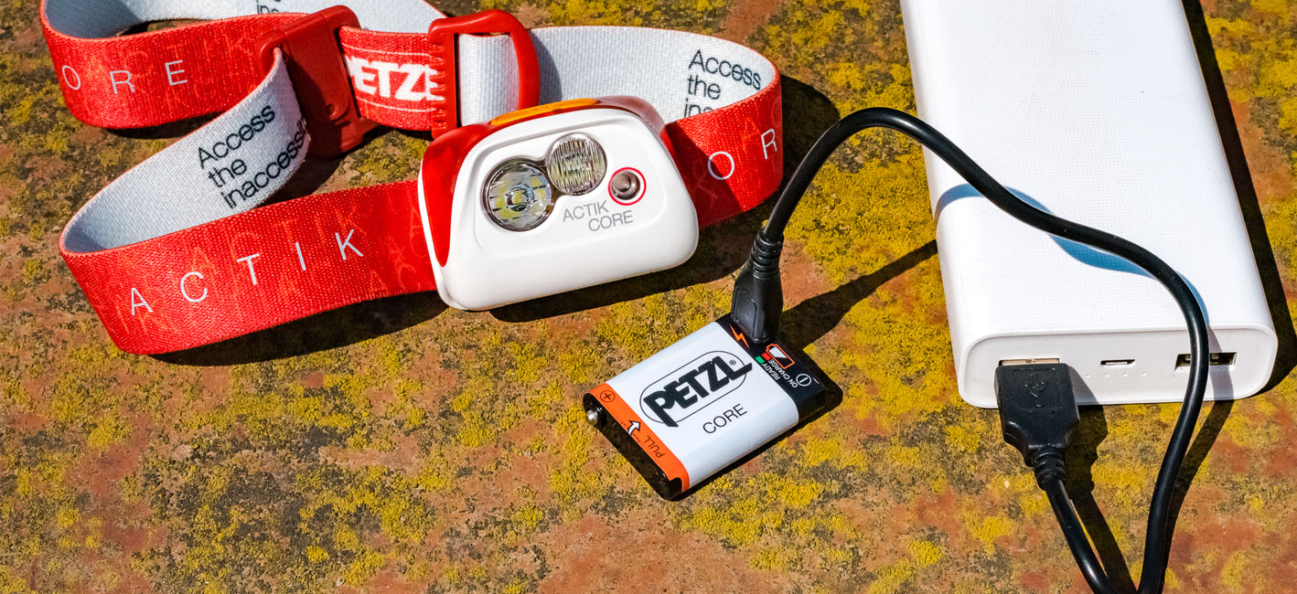 Заряжаем аккумулятор Petzl CORE от Power Bank